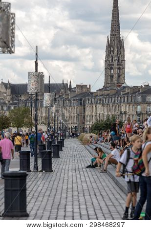 Bordeaux, France - September 9, 2018: A Crowd Of People On Quai De La Douane And Richelieu In  Borde