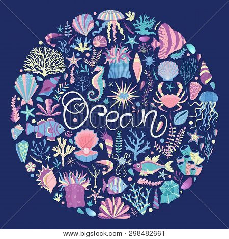 Underwater Sea Life T-shirt Print In Circle Shape With Algae, Corals, Fishes, Clams, Shells And Medu