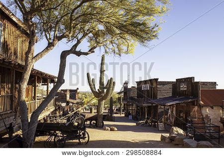 Apache Junction, Arizona, Usa 04/25/2019 The Goldfield Ghost Town On A Sunny Spring Day