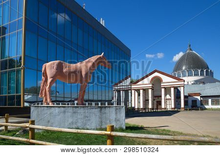 Moscow, Russia - August 14, 2018: Sculpture Of A Horse At Enea