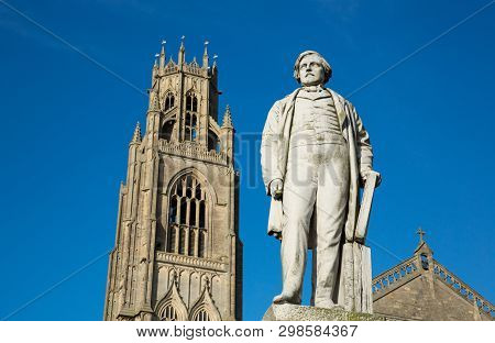 Boston, Lincolnshire, United Kingdrom, 19th October 2014, Thestatue Of Herbert Ingram Infront Of Sai