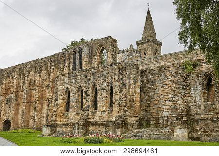 Medieval Romanesque Monastery And Benedictine Cemetery In The Scottish Town Of Dunfermline In Fife.