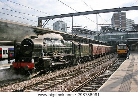 Royal Scot Steam Locomotive - Scots Guardsman At Leeds Station - 26th June 2010 With White Rose Char