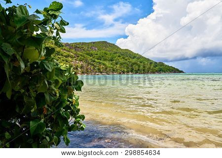 Bay Ternay & Cap Ternay Beach, Marine National Park, Mahe, Seych