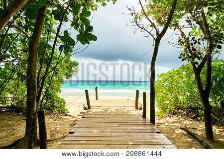 Bay Ternay & Cap Ternay Beach, Marine National Park, Mahe, Seychelles