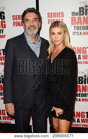 LOS ANGELES - MAY 1:  Chuck Lorre, Arielle Lorre at the 