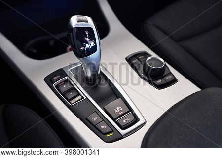 Grodno, Belarus - June 2020: Bmw X3 Ii F25 Xdrive Selective Focus Closeup Photo Of Car Gearbox Into 