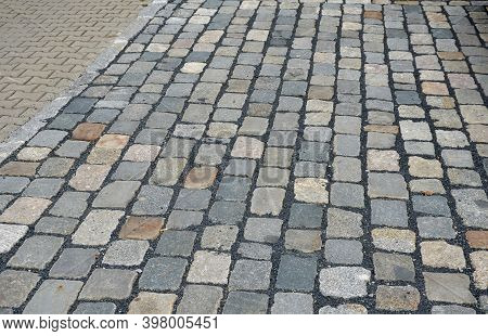 The 16/20 Paving Block Is Used For Paving Outdoor Paved Areas Intended For Pedestrians And Road Vehi