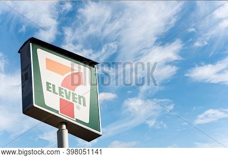 7-eleven Bangkok, Thailand 7-11 Logo Items And Thousands Of Branches In Thailand That Mok 7 Thailand