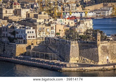 Senglea Point