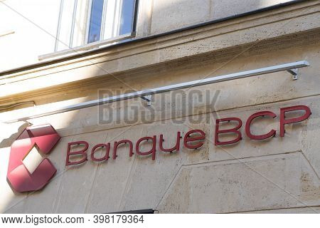 Bordeaux , Aquitaine  France - 12 01 2020 : Bcp Banque De Commerce Et De Placements Text Sign And Lo
