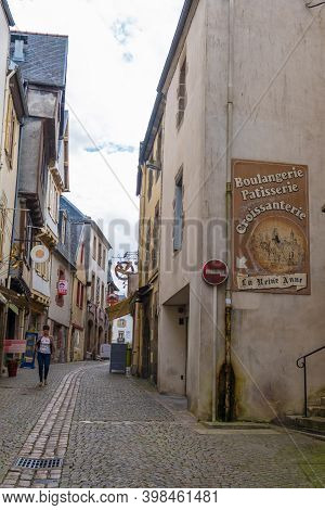 Morlaix, France - August 28, 2019: View Of A Narrow Street In The Historical Center Of Morlaix, Depa