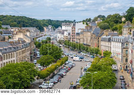 Morlaix, France - August 28, 2019: Street In The Historical Center Of Morlaix With Its Colorful Half
