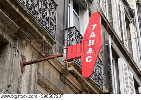 Bordeaux , Aquitaine  France - 12 01 2020 : Tabac Text White And Sign Text And Logo Red Of French Sh