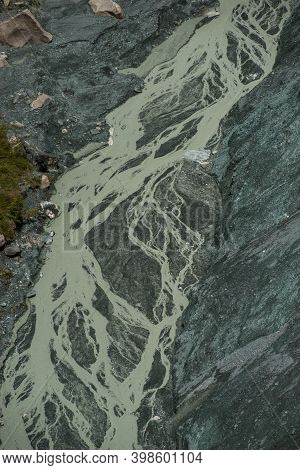 Colorful Sharp Rocks In The Yarlu River Valley