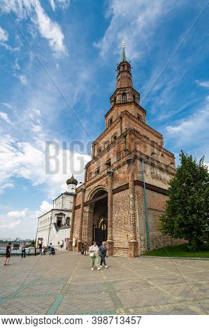 Kazan, Russia - July 15, 2018: Leaning Tower Syuyumbike, Also Called The Khan's Mosque, Is Probably 