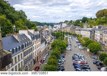 Morlaix, France - August 28, 2019: Street In The Historical Center Of Morlaix With Its Colorful Half