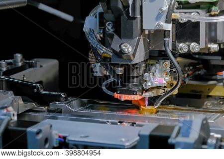 Automatic Desktop Wire Bonder Machine Working In Demonstration Mode At Laboratory, Exhibition Or Tra