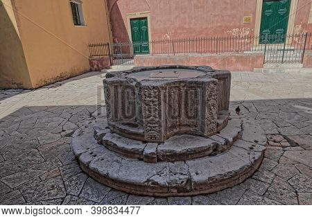Corfu, Greece, September 28, 2019: Venetian Well In The City Center At Sofokleous Dousmani 46, Krema