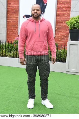 LOS ANGELES - JUN 02:  Donald Faison {Object} arrives for âThe Secret Life Of Pets 2â  Premiere on June 02, 2019 0 in Westwood, CA                