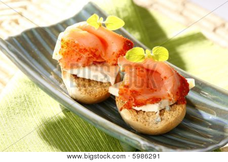 맛 있는 살로 몬 흰 마녀 백색 치즈