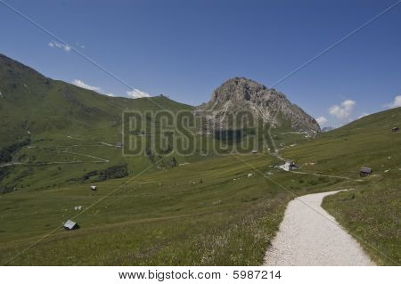 Un verde valle alpino