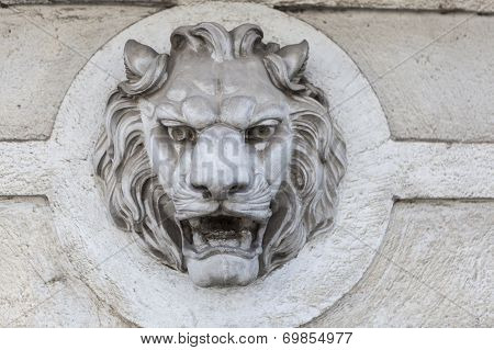Lion Head Decoration