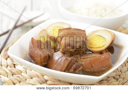 Thit Heo Kho Trung