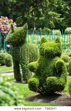 Licorne et jardin topiaire ours