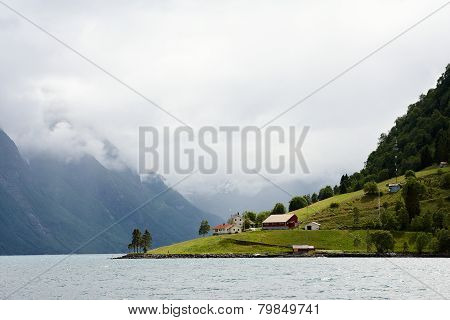 Hjorundfjorden