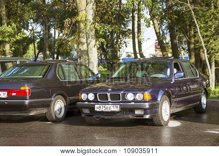 Old-car Bmw 7-series