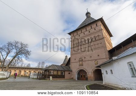 Suzdal, Russia -06.11.2015. Proezdnaya tower in St. Euthymius monastery at Suzdal was built the 16th