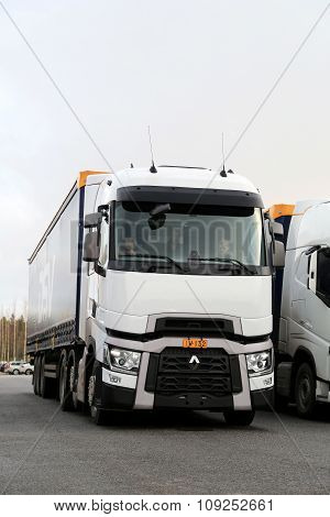 Renault Trucks T Semi On Demo Drive Event, Vertical