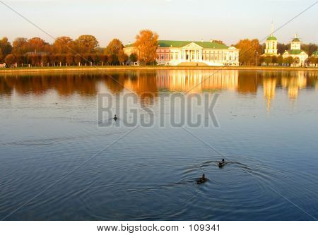Осенний пруд