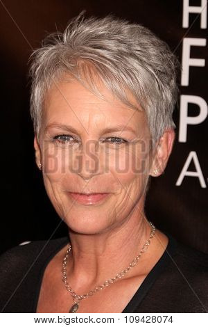 LOS ANGELES - AUG 13:  Jamie Lee Curtis at the HFPA Hosts Annual Grants Banquet - Arrivals at the Beverly Wilshire Hotel on August 13, 2015 in Beverly Hills, CA