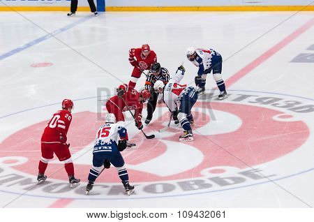 R. Horak (15) And D. Semin (42) On Faceoff