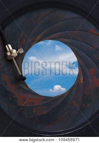 lens shutter blades and release