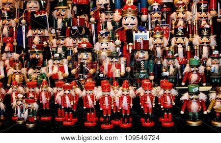 Multicolor Nutcraker army