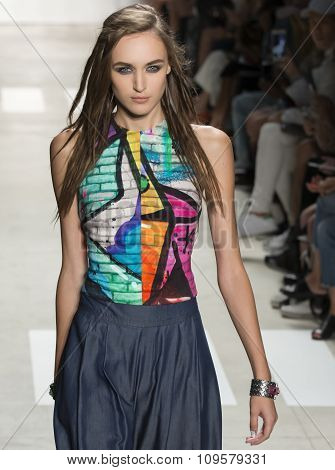 Nicole Miller - Spring 2016 Collection