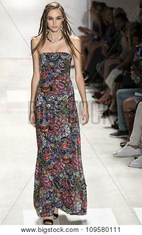 Nicole Miller - Spring 2016 Collection