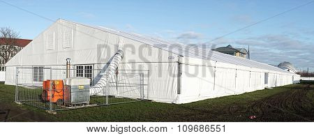 provisional refugee shelter
