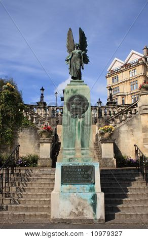 Эдвард миротворец памятник ванна Англии