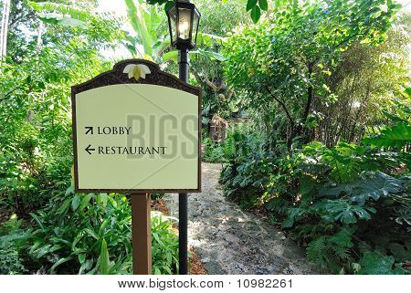 Vstupní hala a restaurace