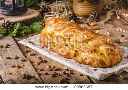 Traditional Czech Christmas Cake