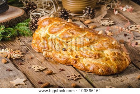 Traditional Czech Christmas Cake