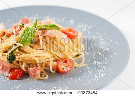 Pasta With Tomato And Cheese