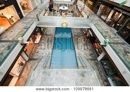 SINGAPORE - NOVEMBER 08, 2015: interior of The Shoppes at Marina Bay Sands. The Shoppes at Marina Bay Sands is one of Singapore's largest luxury shopping malls