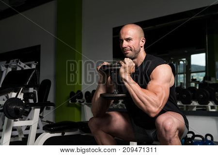 Quadriceps And Glutes Exercise In A Gym