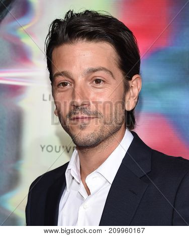 LOS ANGELES - SEP 27:  Diego Luna arrives for the 'Flatliners' World Premiere on September 27, 2017 in Los Angeles, CA