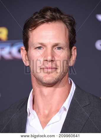 LOS ANGELES - OCT 10:  Kip Pardue arrives for the 